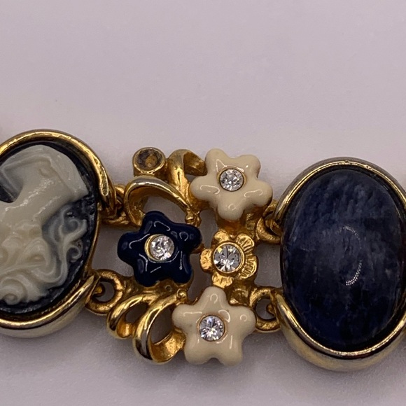 โจ Gorgeous Vintage JBK cameo and precious stones bracelet - Picture 16 of 17